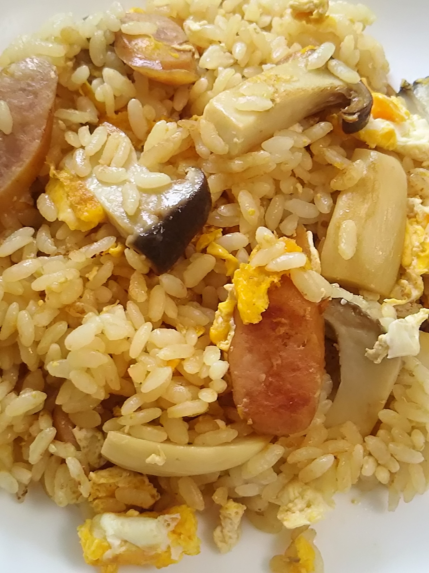 エリンギとウインナーのチャーハン(^^) レシピ・作り方 by こころママ|楽天レシピ